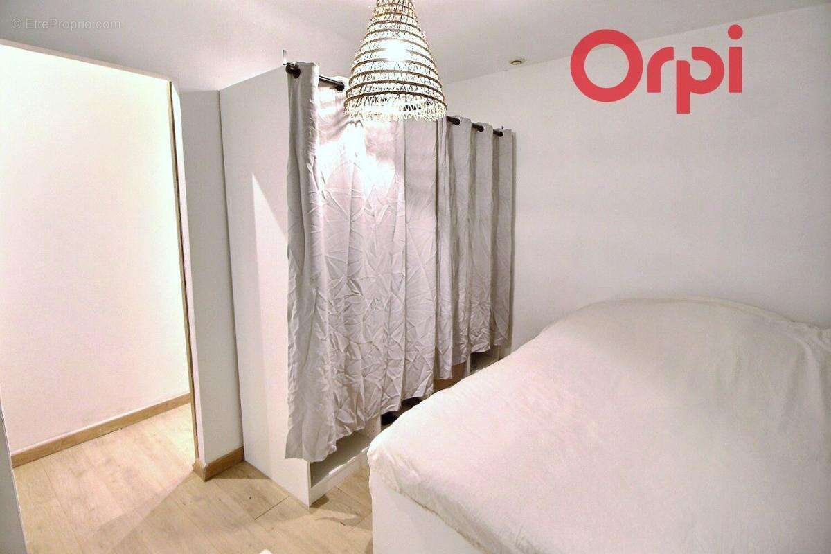 A vendre T2 de charme rénové – MARSEILLE 13002 – Calme et authenticité au cœur du Panier - photo 6