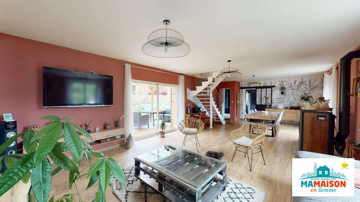 Maison à FIEFFES-MONTRELET