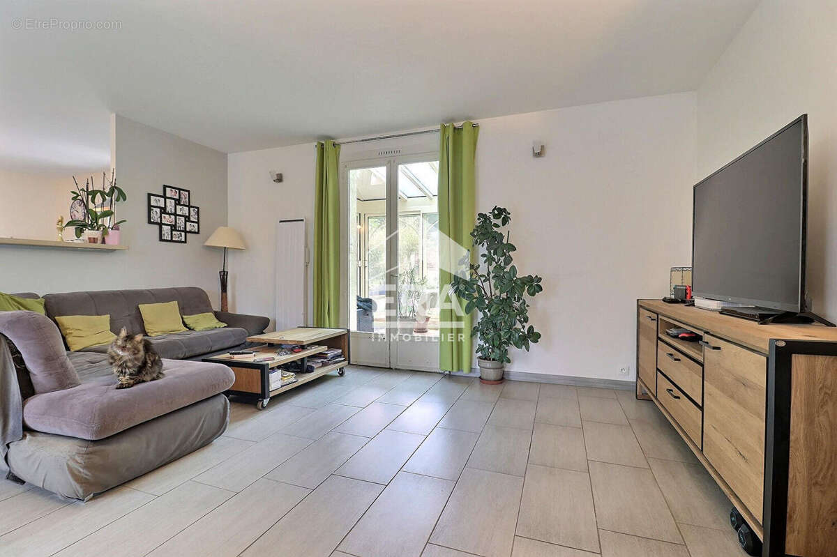 Maison à AUVERS-SAINT-GEORGES