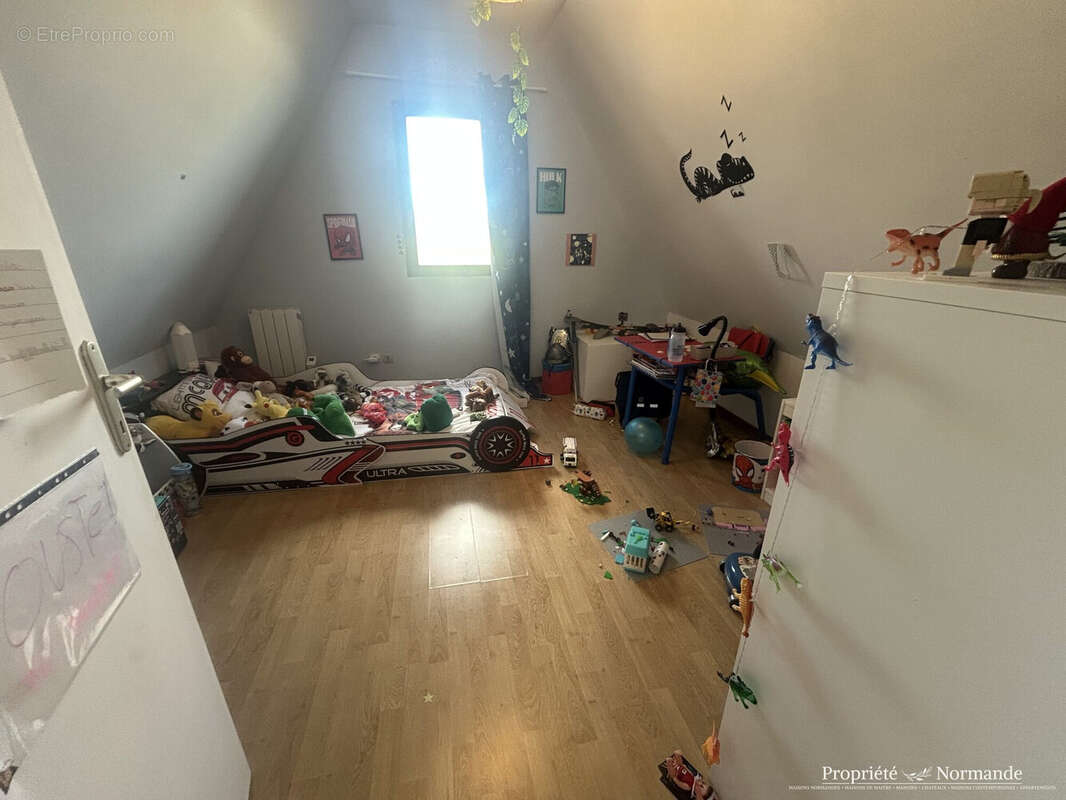 Maison à BOURG-ACHARD