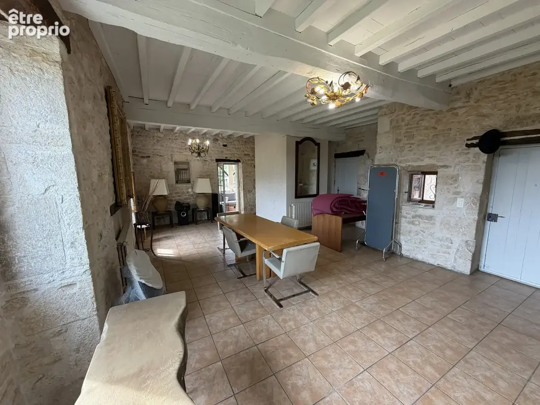 Propriété de caractère en pierre - photo 23