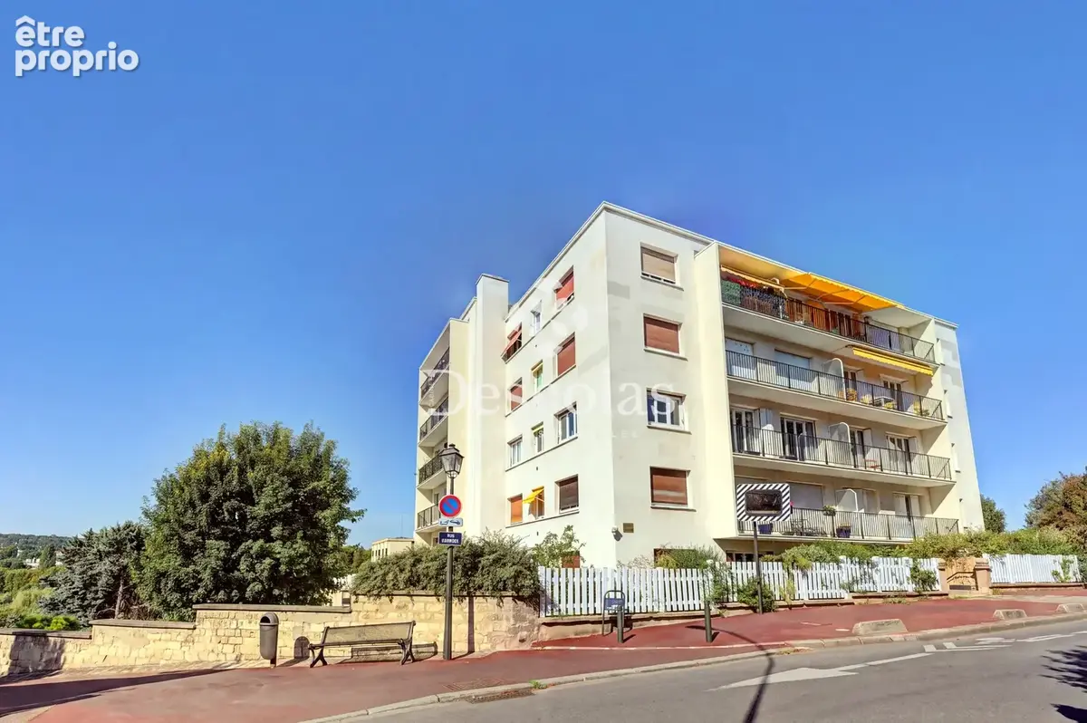 SAINT-GERMAIN-EN-LAYE - Appartement en parfait état en dernier étage - photo 16