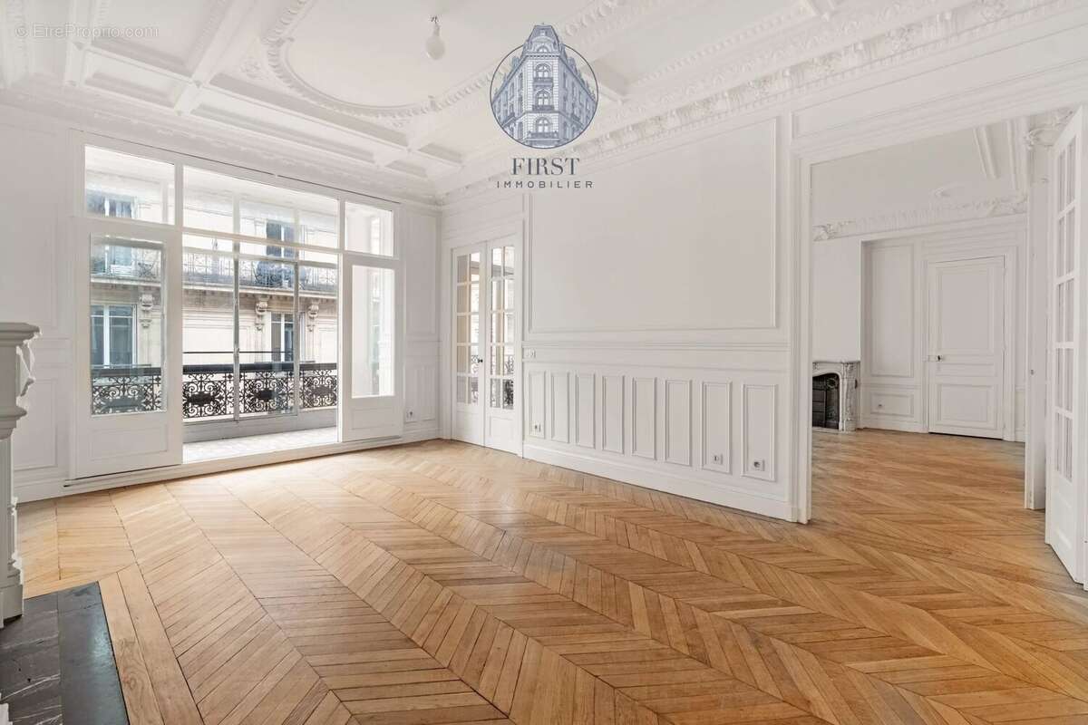 Paris 8e – triangle d’or – appartement de réception – immeuble haussmannien d’exception - photo 6
