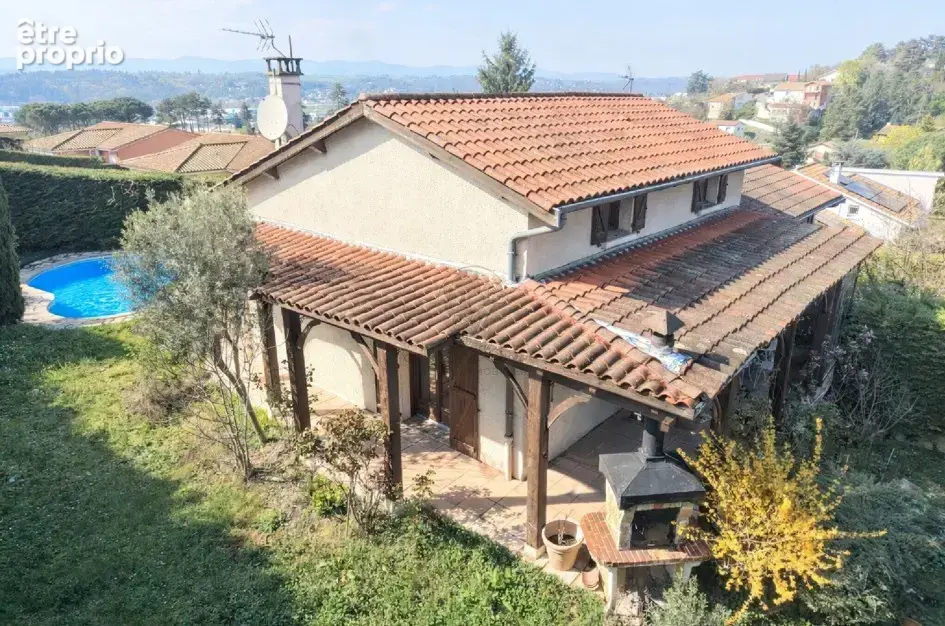 Maison familiale avec vue panoramique et un emplacement privilégié - Vourles - photo 4