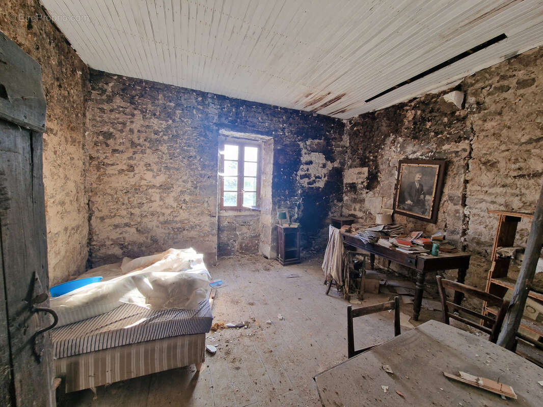 Maison à TURENNE