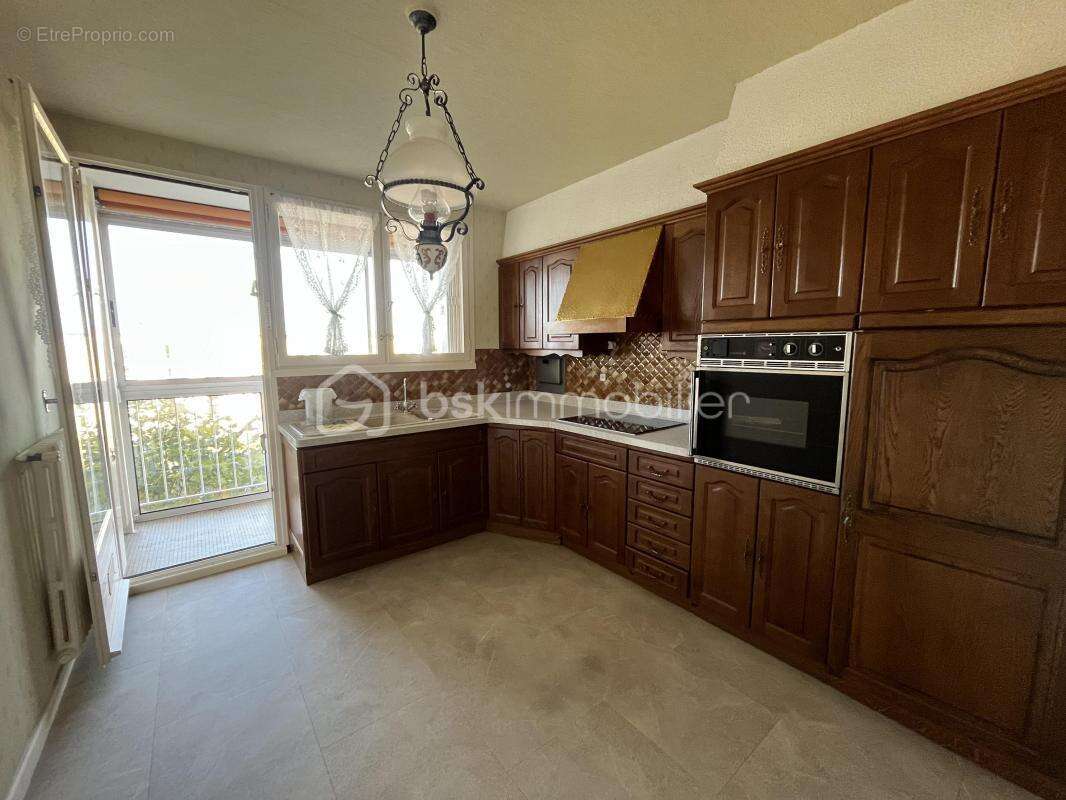 Appartement à ALLONNES