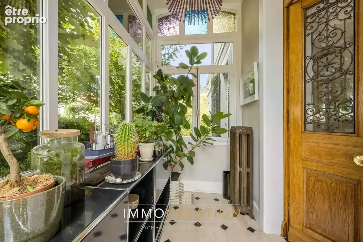 Propriété exceptionnelle de grand standing, climatisée, sur 1000 m2, piscine, à vendre à LYON 3 Montchat PArc - photo 23