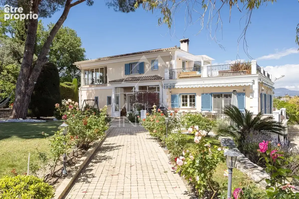 Saint Paul de Vence - Élégante propriété néo-provençale - photo 10