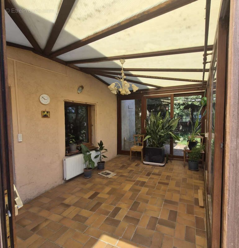 Maison à MOYEN