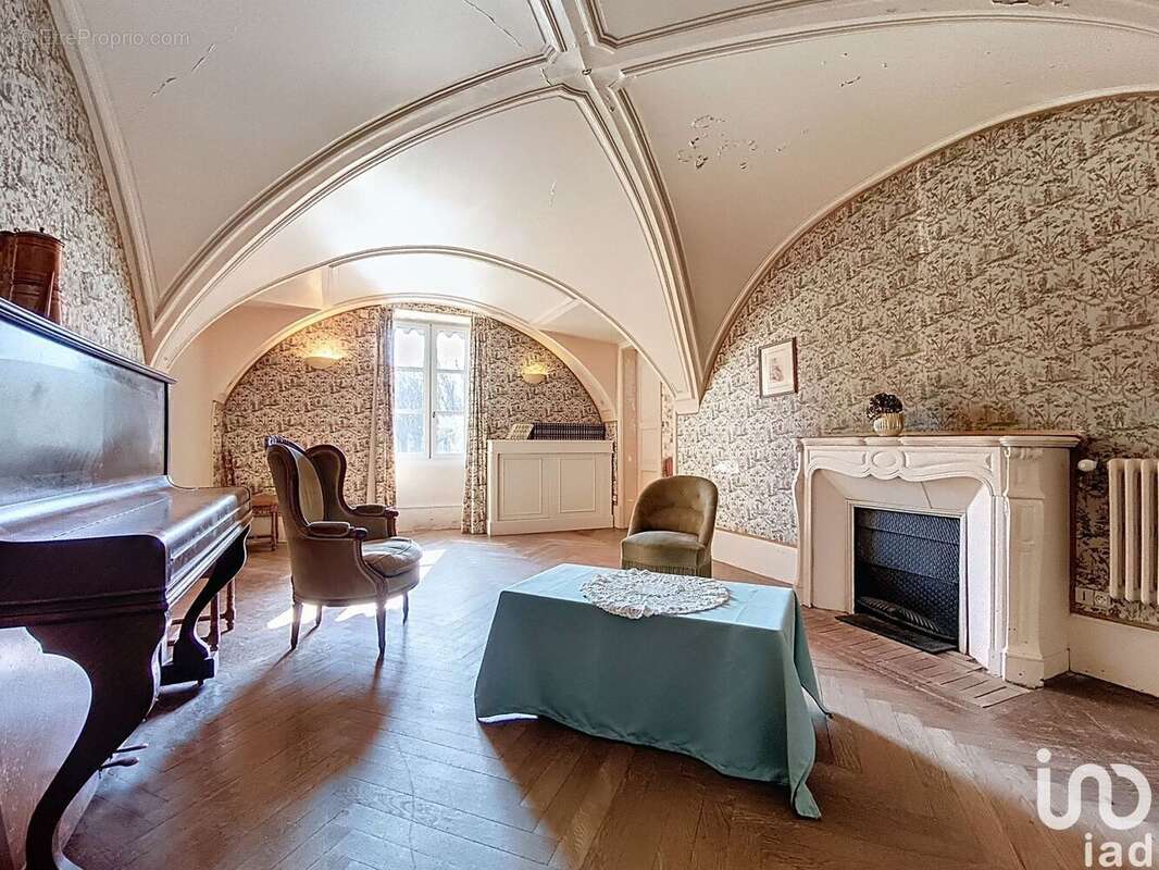 Photo 8 - Commerce à SAULCE-SUR-RHONE