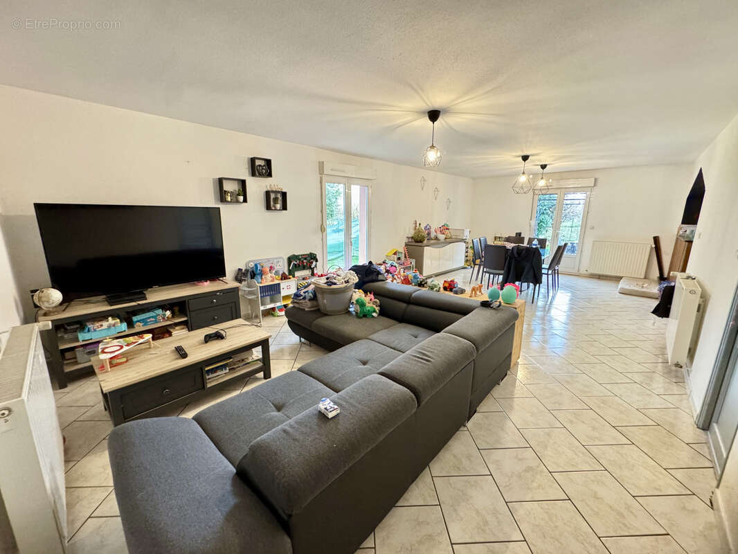 Maison à MAGNY-VERNOIS