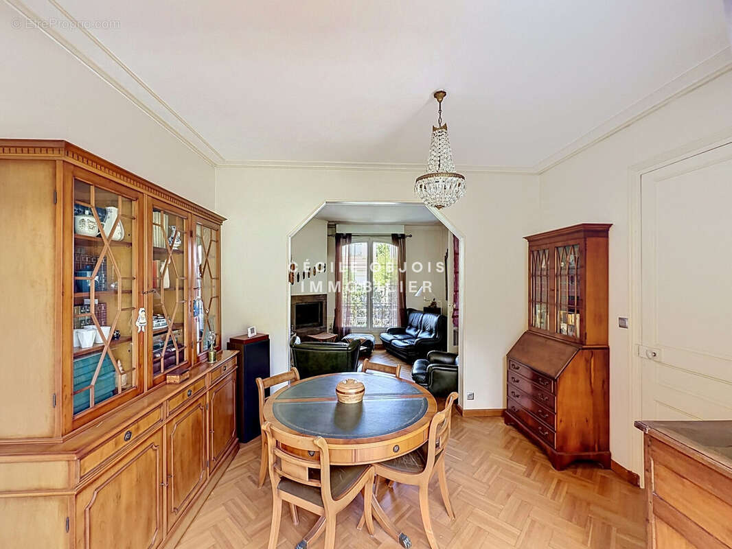 Maison 138 m² à Joinville-Le-Pont  - photo 7