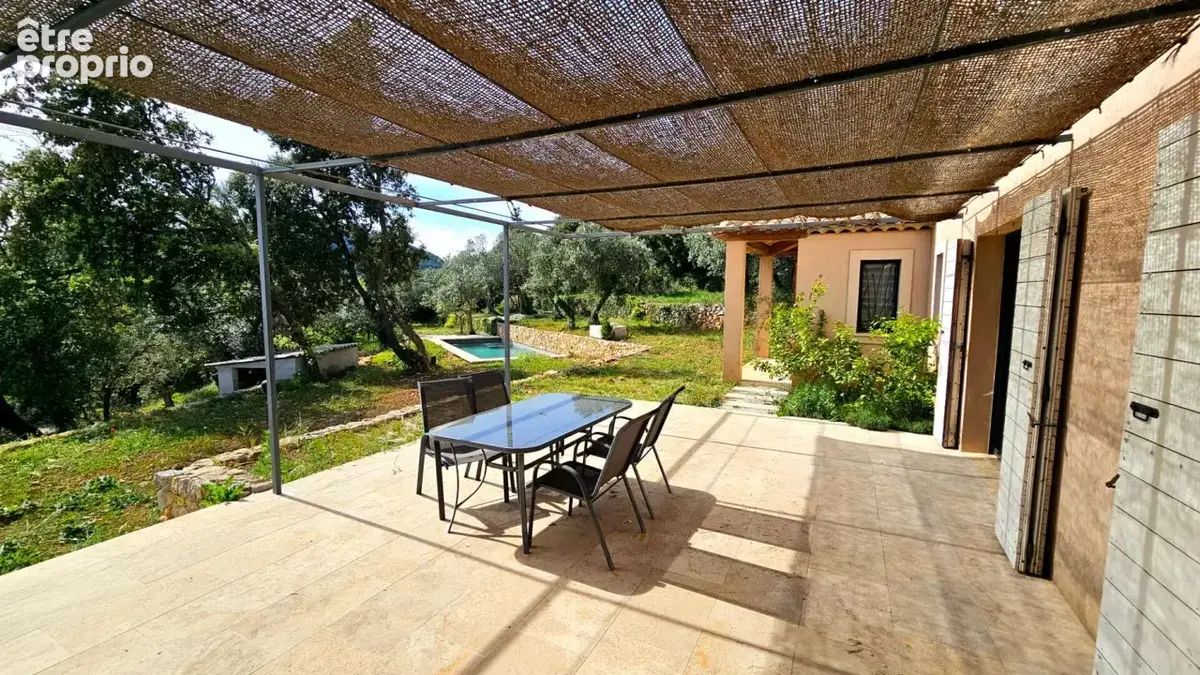 Claviers , Var . Villa contemporaine avec vue dégagée, piscine et terrain de 5800 m² - photo 7