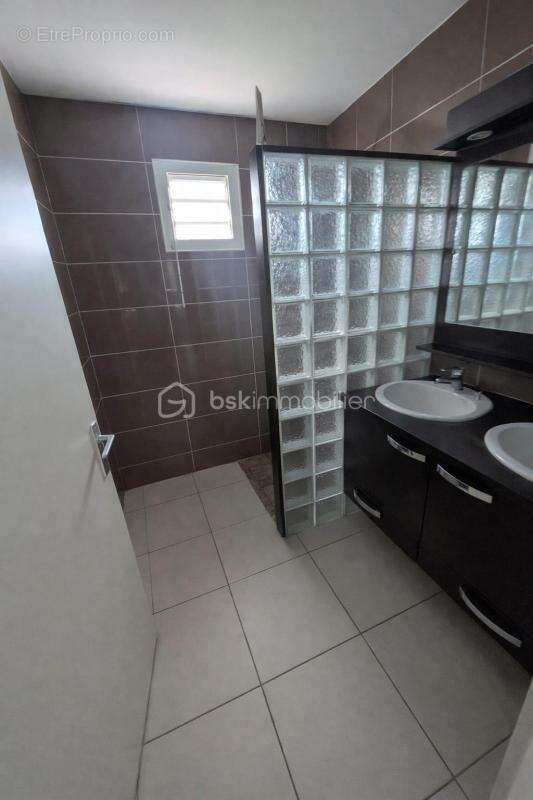 Appartement à LE GOSIER