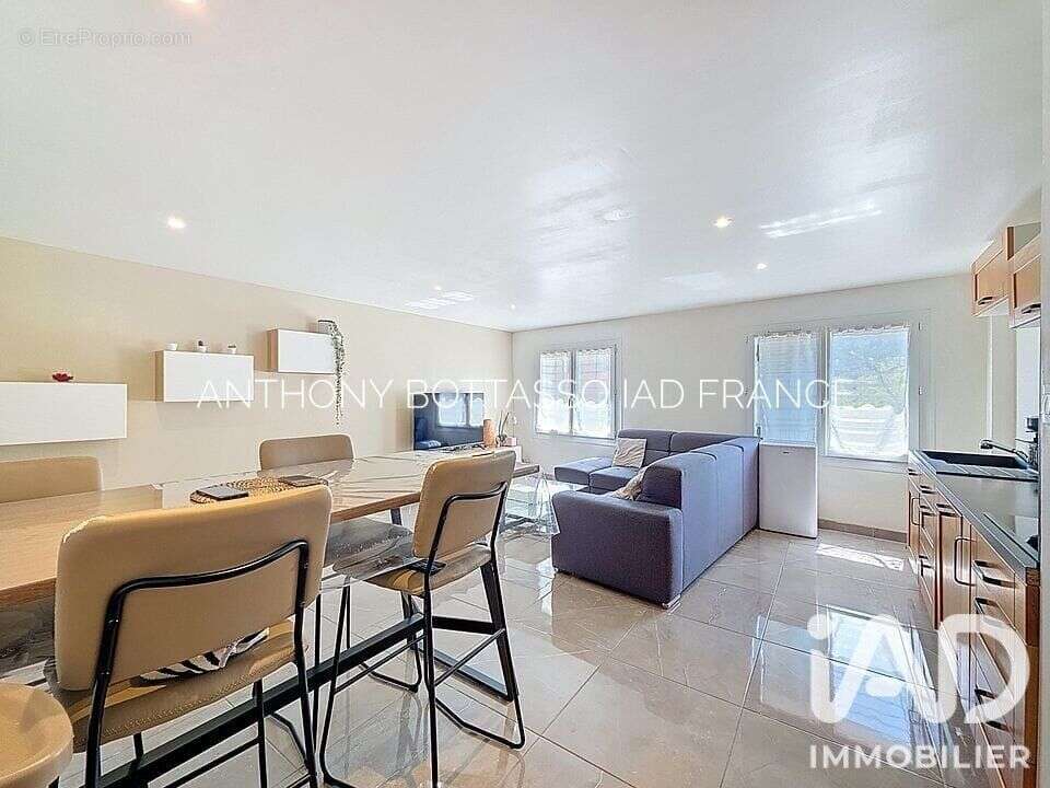 Appartement 64 m² à Sollies-Ville  - photo 2