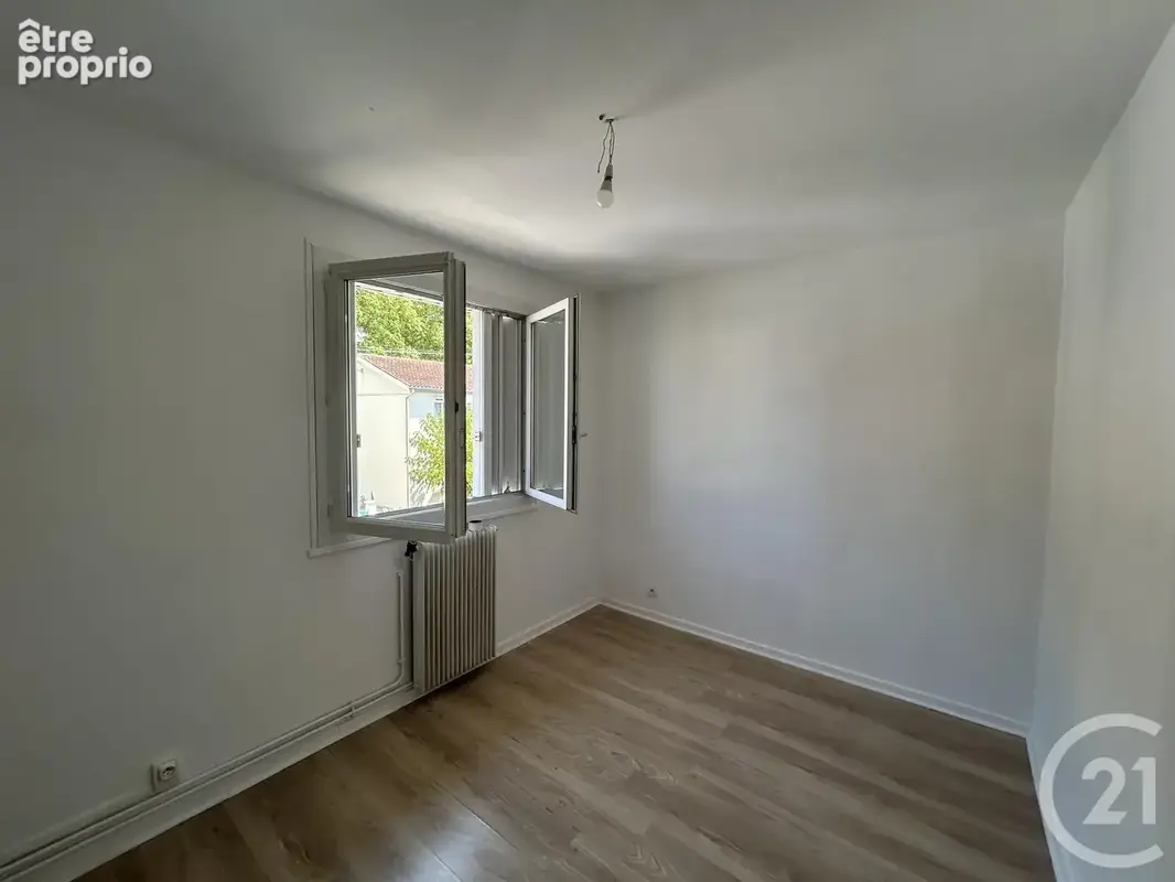 Maison 4 pièces 74 m² à vendre à Les Artigues-De-Lussac (33570) - photo 5