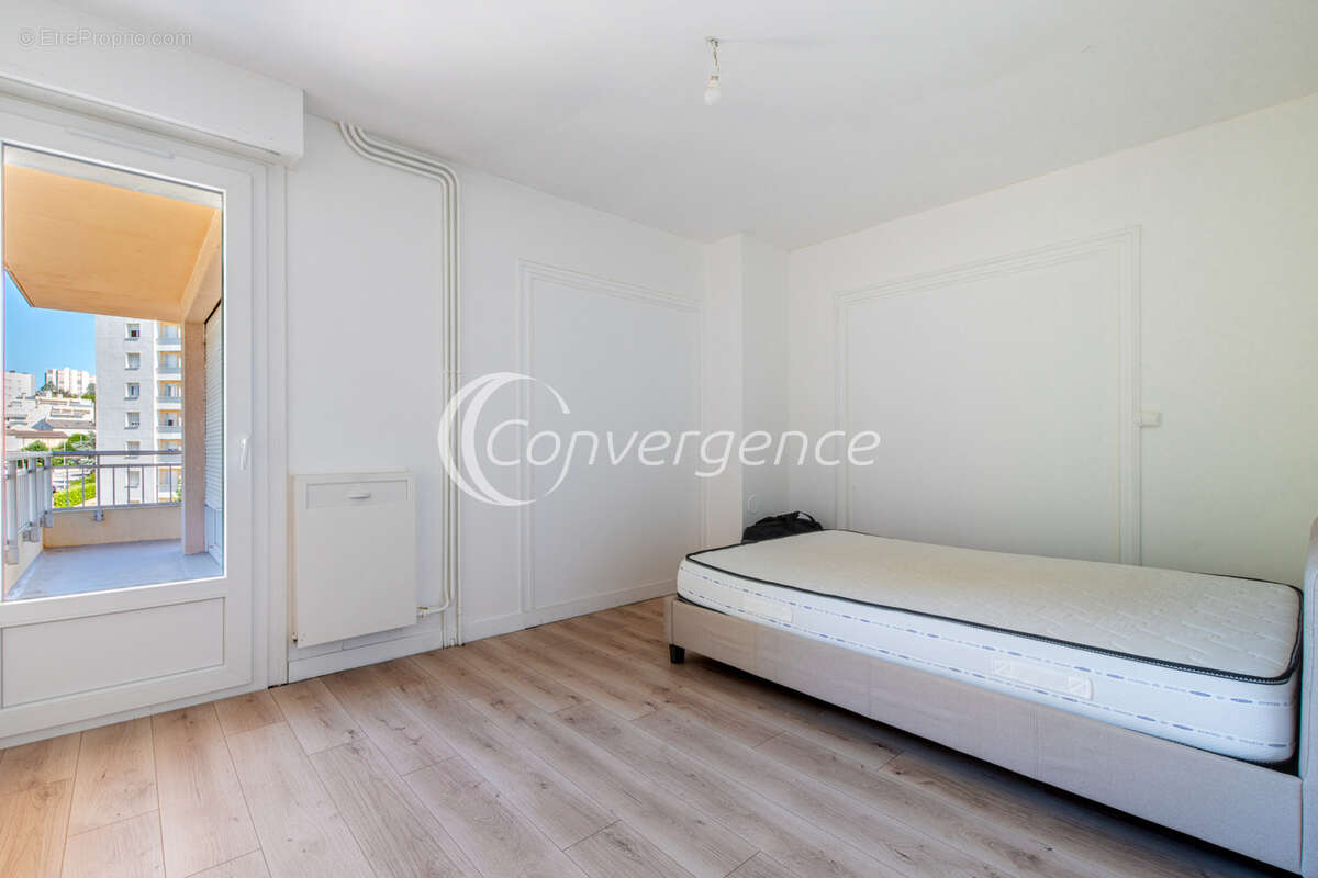 Appartement 3 chambres, terrasse et balcon - photo 9