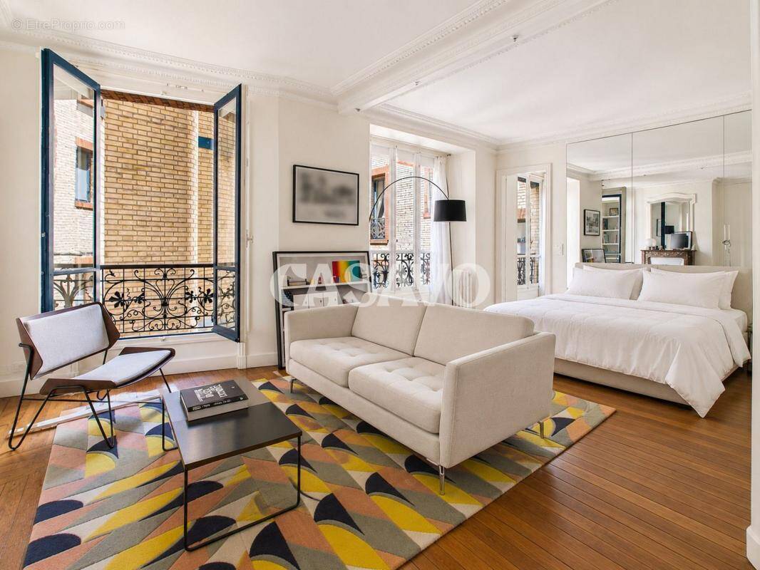 Appartement à PARIS-7E
