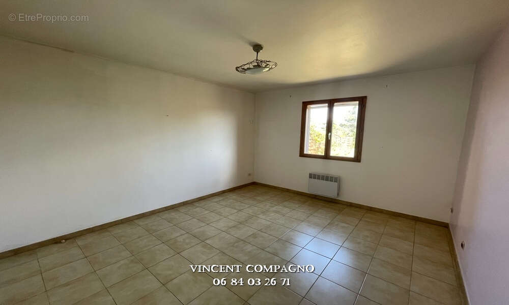 Maison à ESPARRON-DE-VERDON