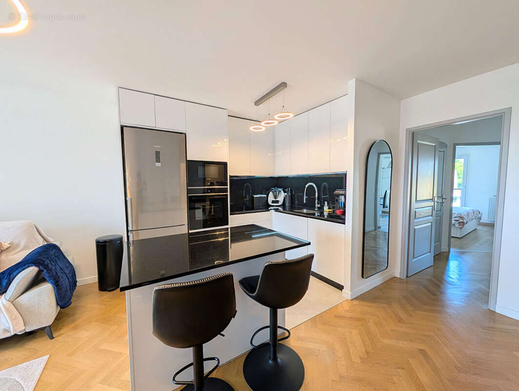 Appartement à SARTROUVILLE