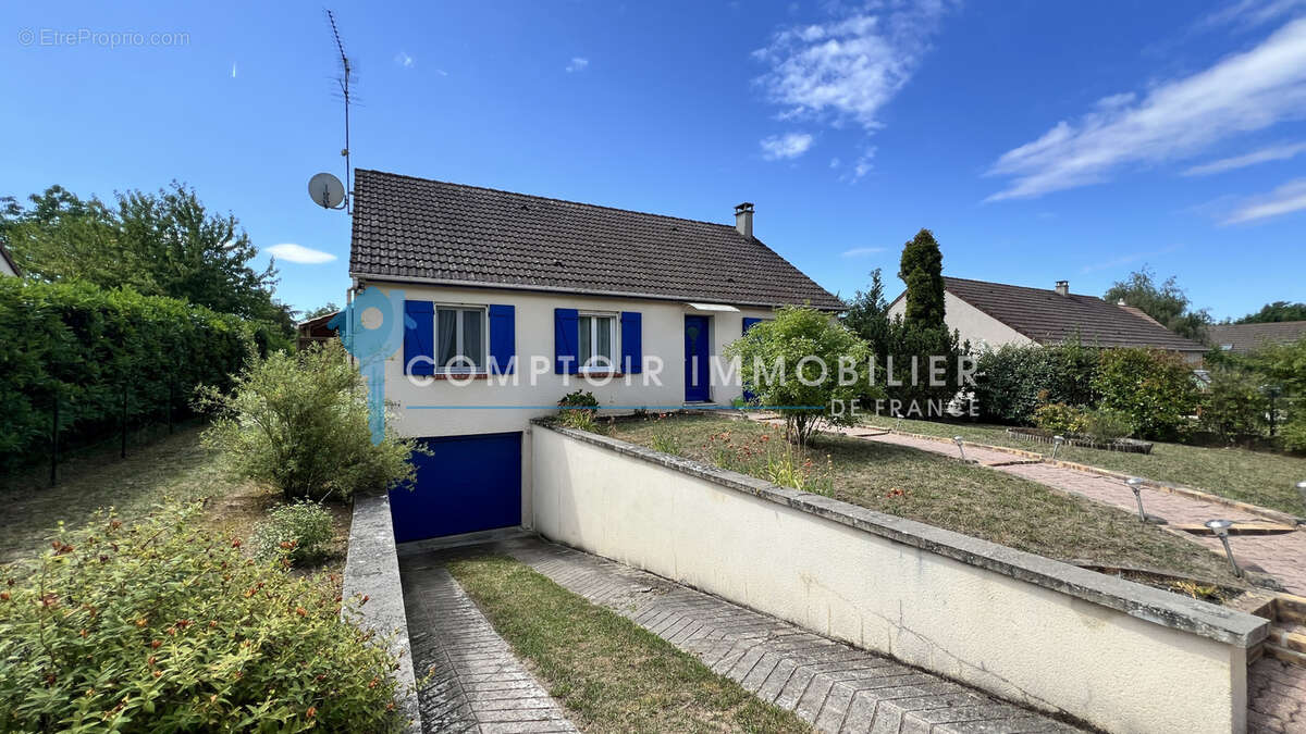 Maison à LA FERTE-ALAIS