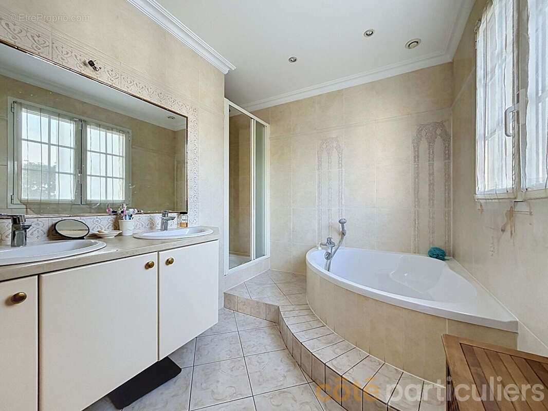 Maison Saint Maur Des Fosses 5 pièces, 4 chambres, sous-sol, jardin - sans travaux. - photo 12