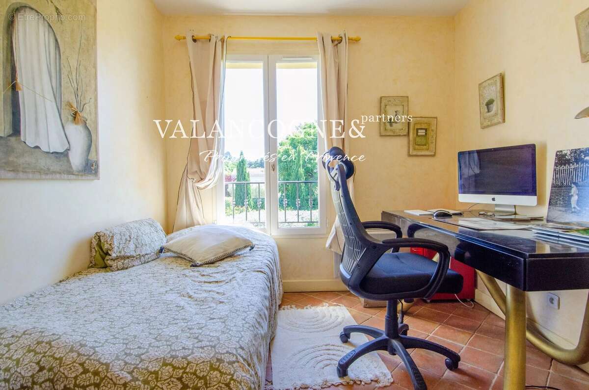Maison à pied du centre de St Remy de Pce - photo 21
