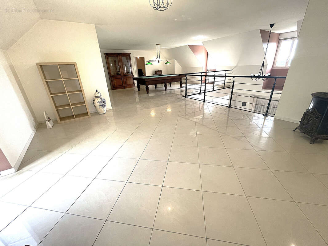 Maison à COUTEVROULT