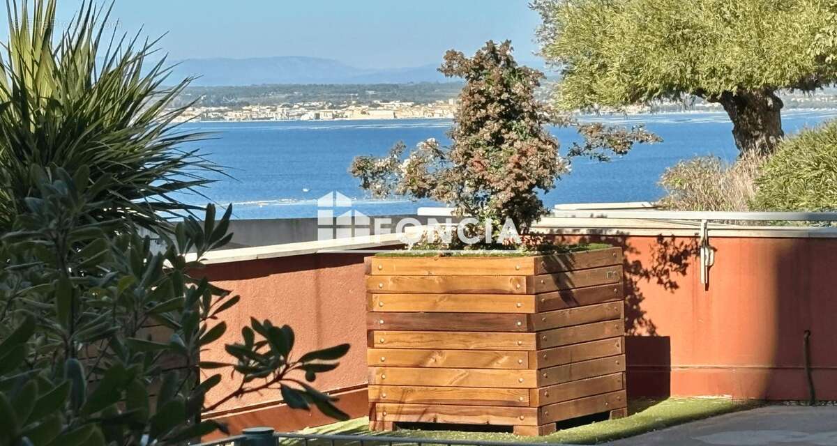 QUARTIER PIERRES BLANCHES - 46 M² avec terrasse et garage - photo 2