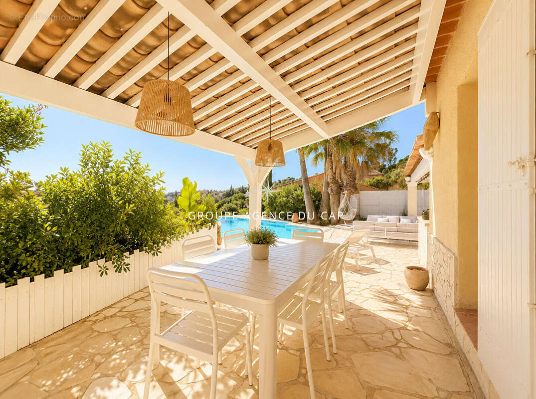A vendre villa vue mer de plain pied aux issambres de 111m² avec 3 chambres piscine et garage - photo 4