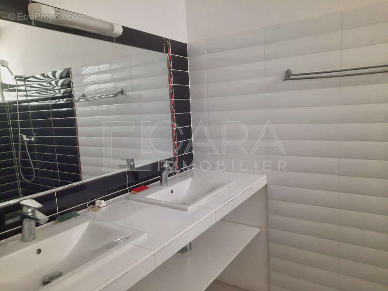 PHOTO-2025-12-12-16-23-30_lzn - Maison à REMIRE-MONTJOLY