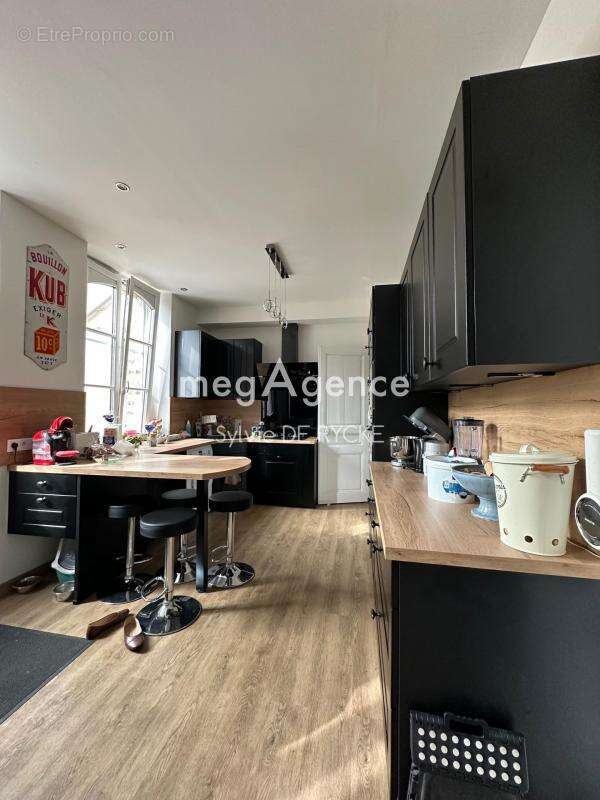 Maison à PONT-SUR-YONNE