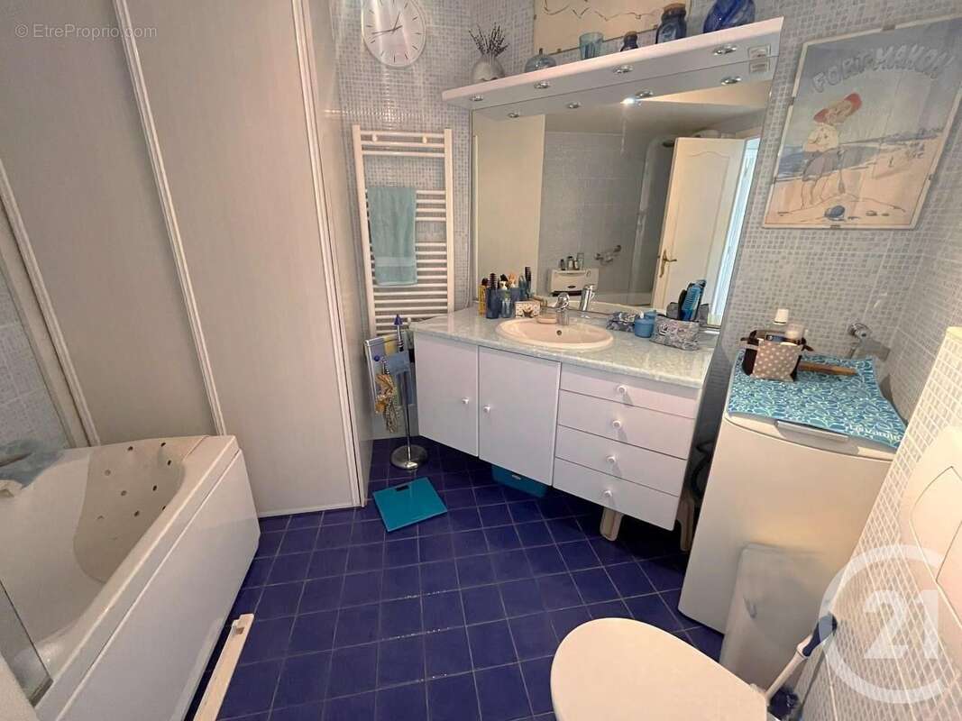 Appartement à ROQUEBRUNE-CAP-MARTIN