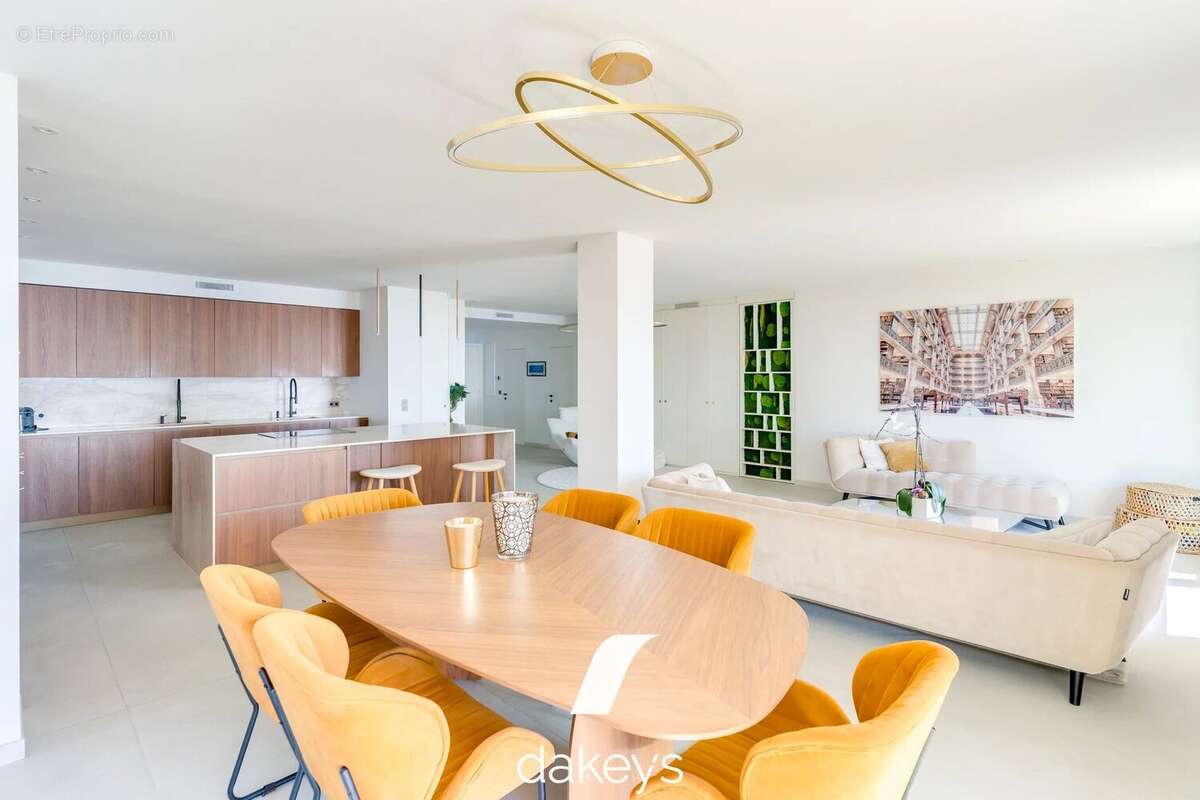 Appartement à MARSEILLE-7E