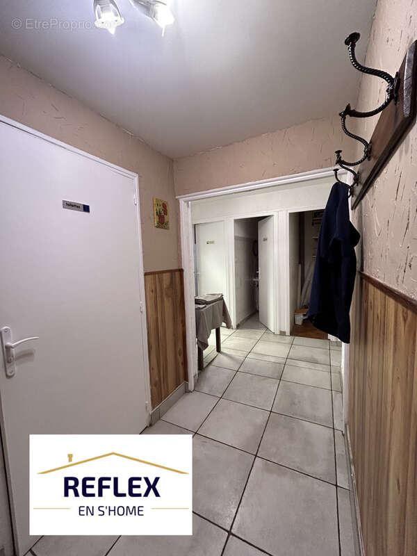 Commerce à AUTHUILLE