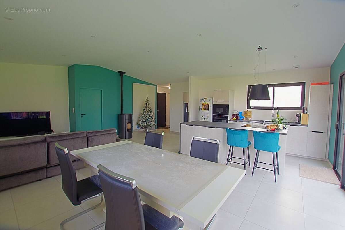 Maison à SAINTE-FOY