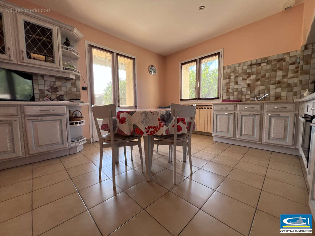 Maison à TOURNON-SUR-RHONE