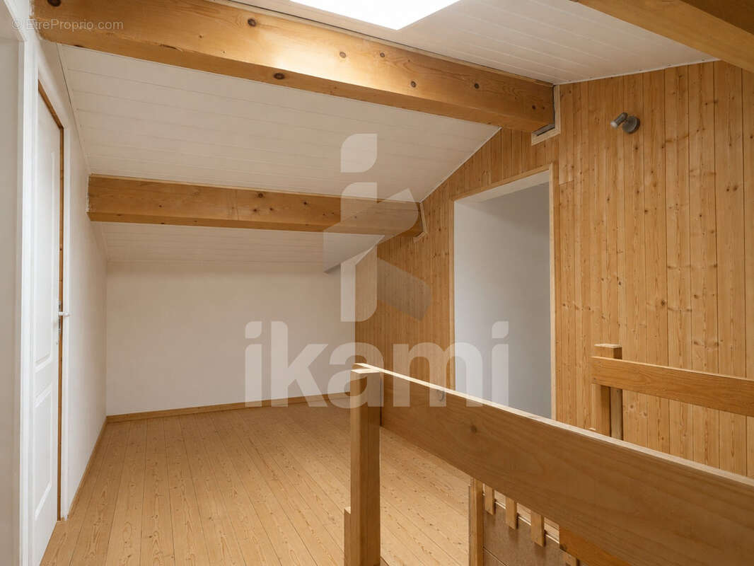 Maison 94 m2   5 chambres possibles   2 garages - Panneaux solaires - photo 6