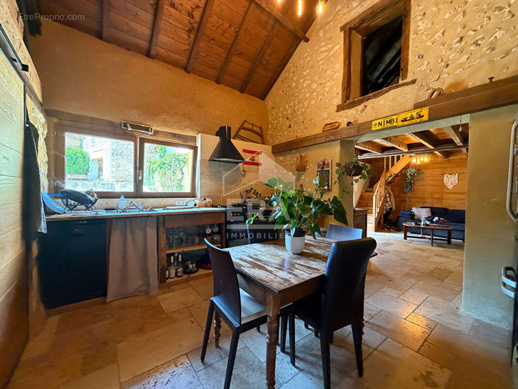 Maison 235m² à saint-pierre-de-chignac - photo 12