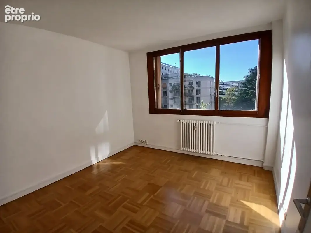 Proche r. du Rendez-vous: 2 Pièces + petit balcon, vue sur jardin - photo 4