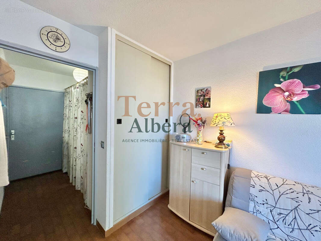 Canet port   studio cabine - terrasse de 17 m2 - photo 10