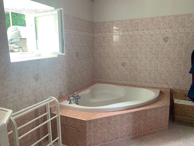 Maison à SAINT-DIZANT-DU-GUA