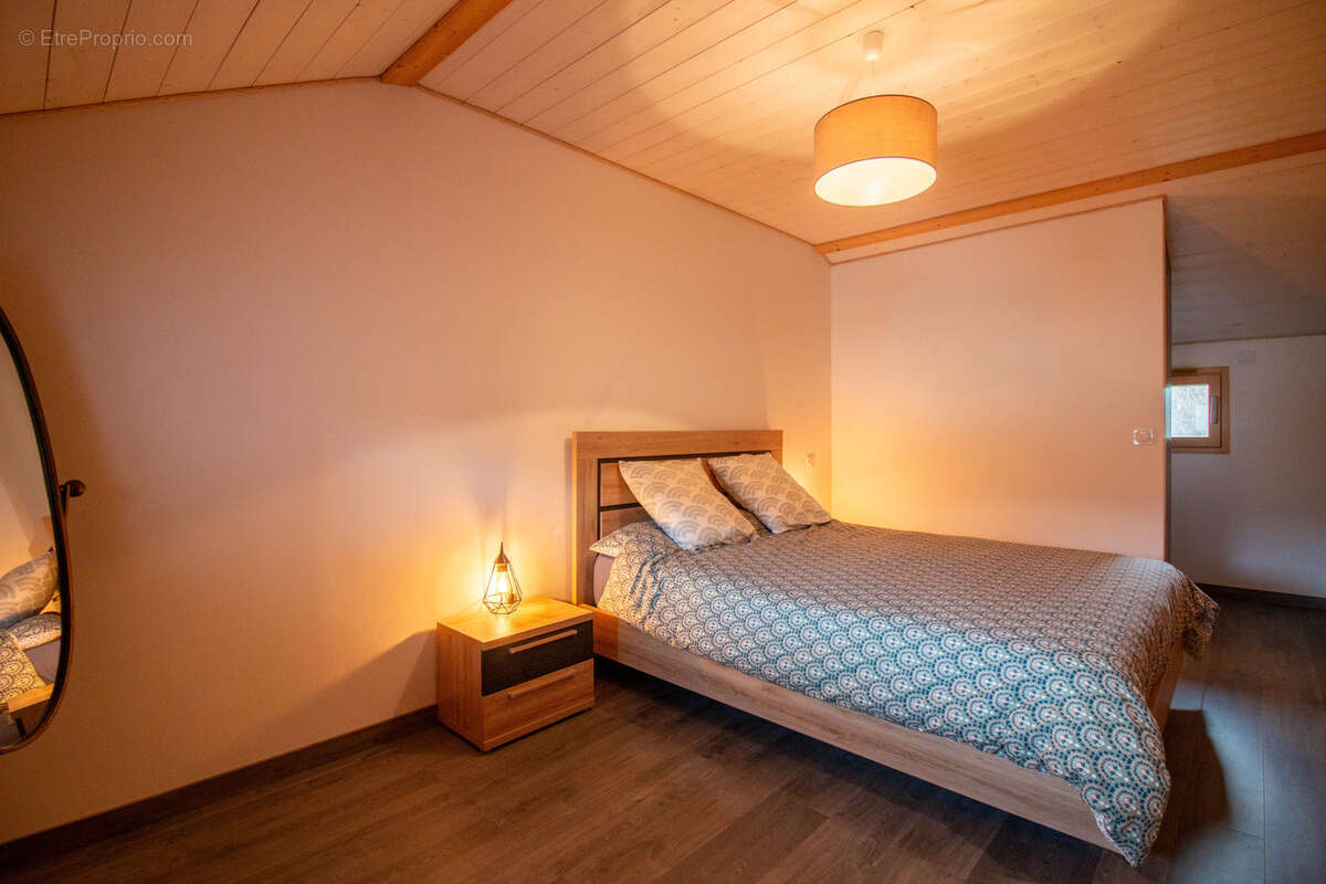 Maison à SAINT-PIERRE-EN-FAUCIGNY