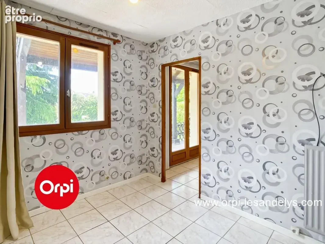 Maison de plain pied - À Vendre - 74 m² - photo 10