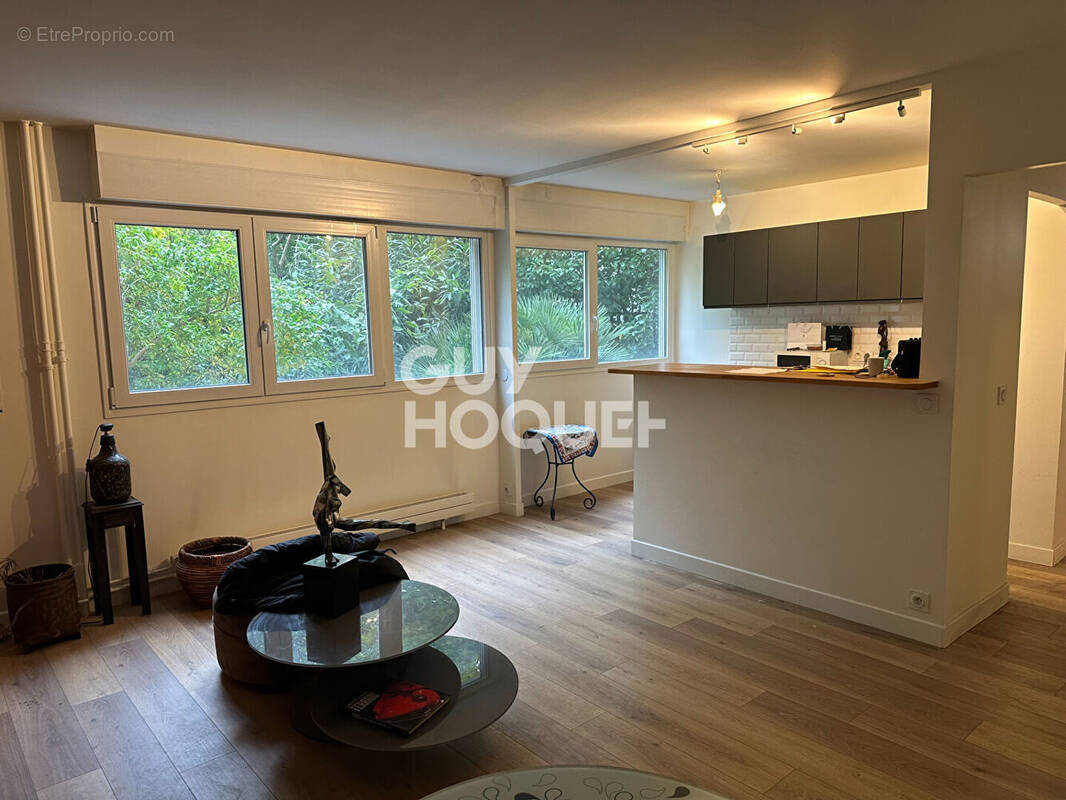 Appartement à LEVALLOIS-PERRET