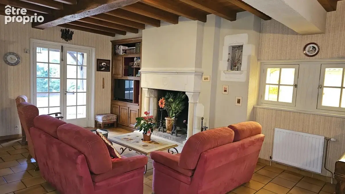 Belle villa en pierre au bord de la rivière - photo 5