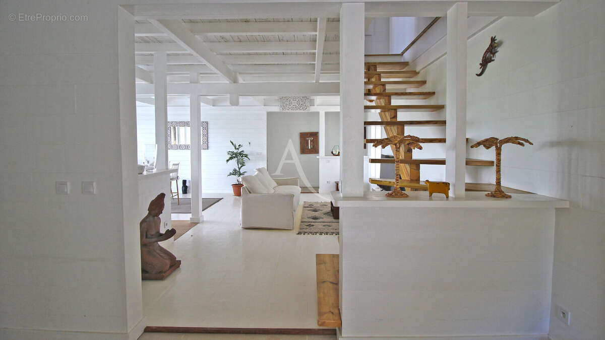 Maison à LES TROIS-ILETS