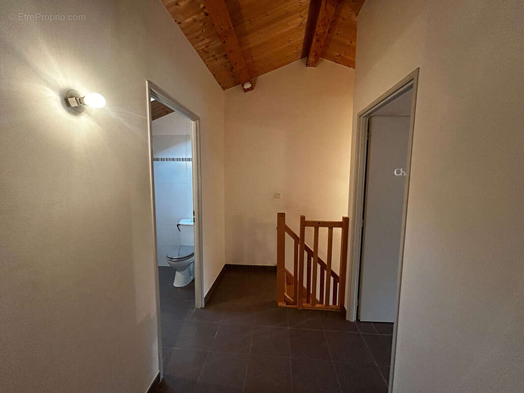 Maison à CROIX-CHAPEAU