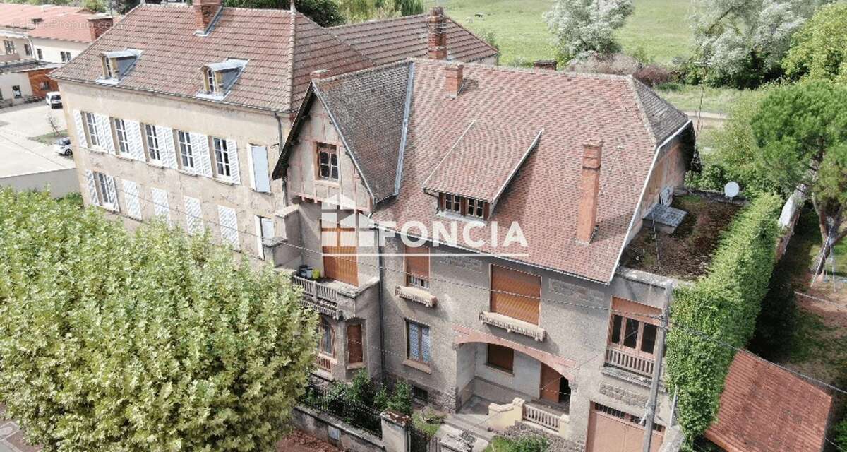 Appartement à CHARLIEU