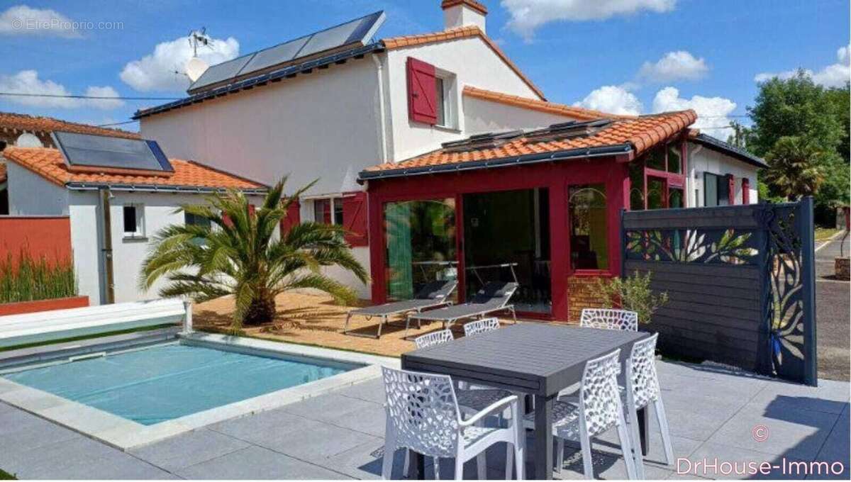 Maison à LEGE